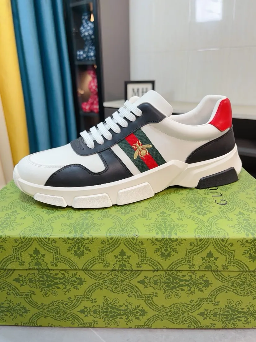 Men's shoes 💰560🌹🌹GUCCI [Gucci] New high-end brand of men's shoes, the latest fashionable casual men's shoes, trendy and versatile, relaxed and sporty style, uppers imported from Italy, first-layer cowhide, genuine leather lining, and ultra-fine workmanship. Original personalized fashionable rubber wear-resistant outsole, light and comfortable on the foot, size 38-44
